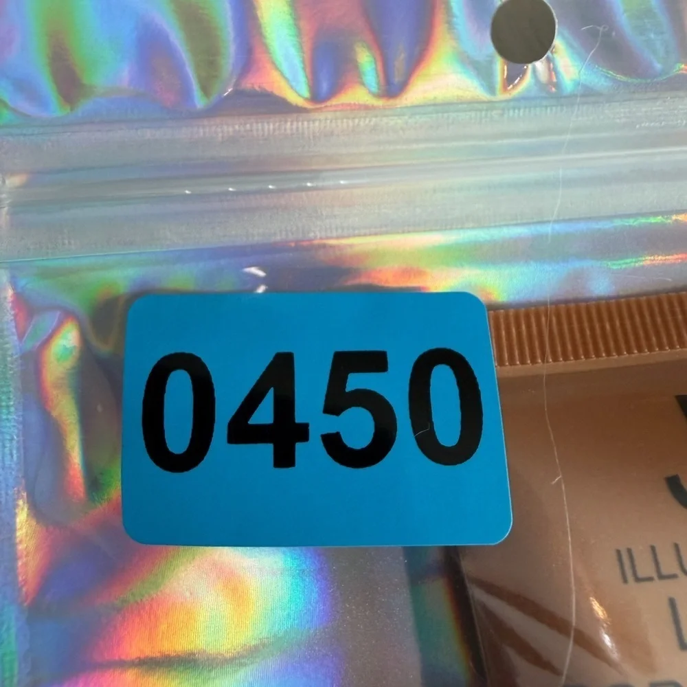 🩷5/$10 J2 Illuminator Liquid Foundation